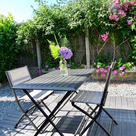 Suite A 800M De La Plage 상 루네어 외부 사진