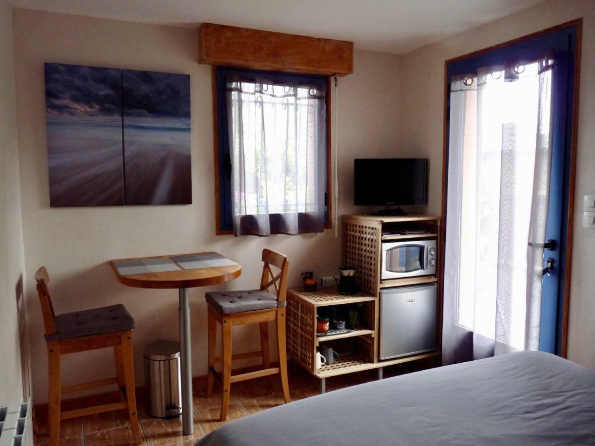 Suite A 800M De La Plage 상 루네어 외부 사진